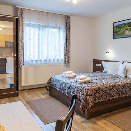 Casa Tofi Vendeghaz Aparthotel Praid Bagian luar foto