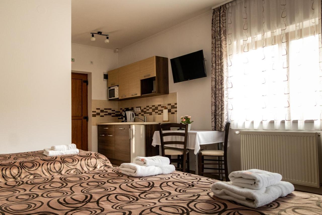 Casa Tofi Vendeghaz Aparthotel Praid Bagian luar foto