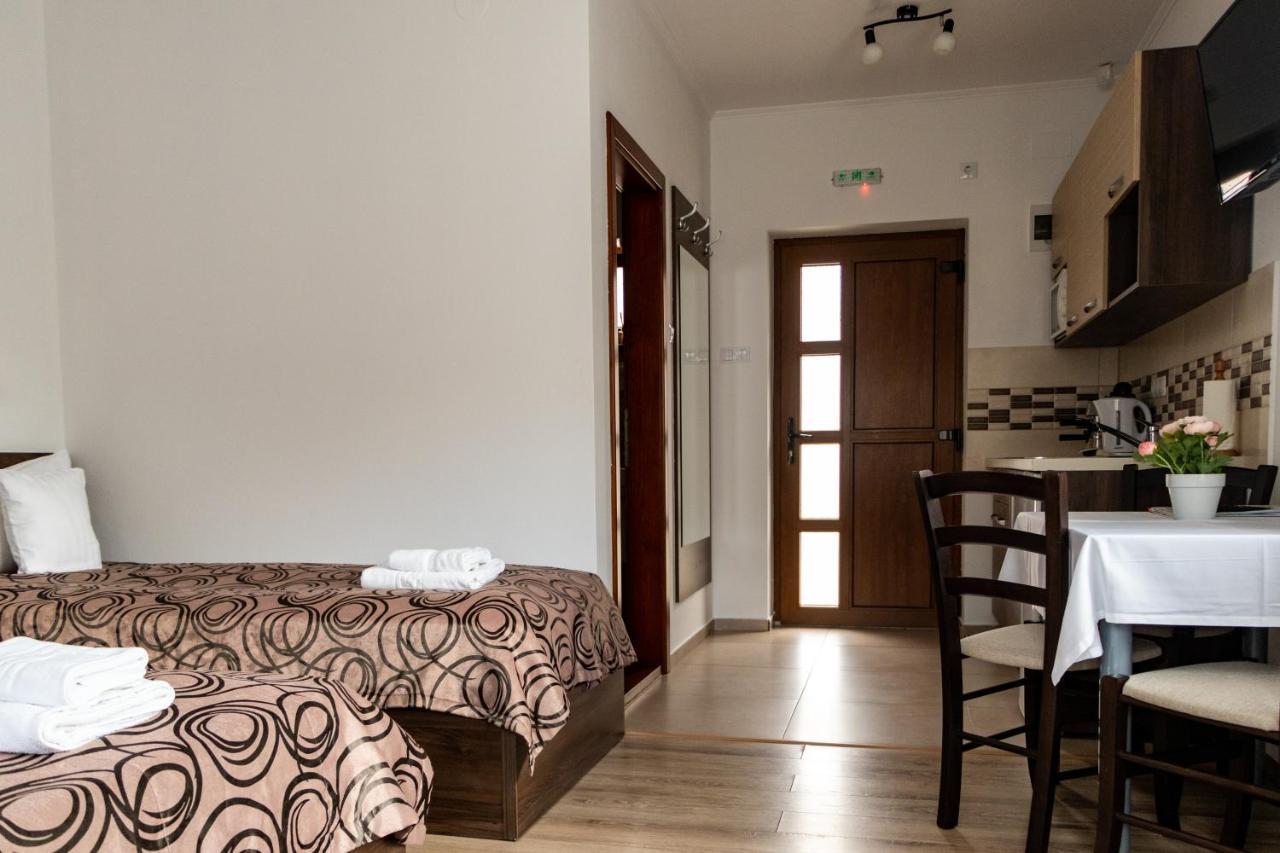 Casa Tofi Vendeghaz Aparthotel Praid Bagian luar foto