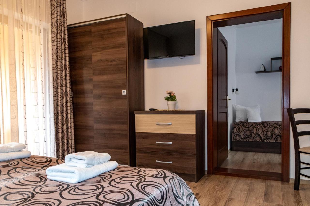 Casa Tofi Vendeghaz Aparthotel Praid Bagian luar foto