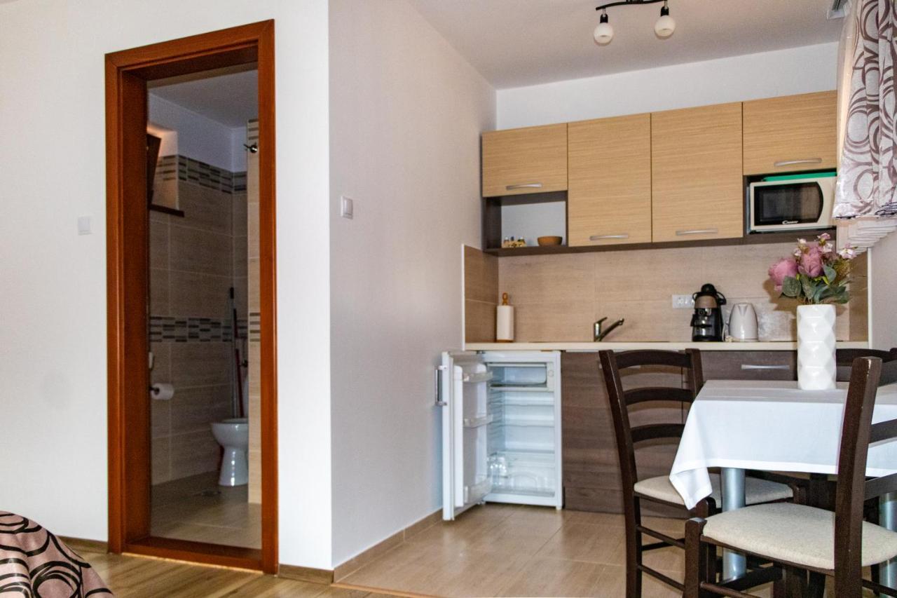 Casa Tofi Vendeghaz Aparthotel Praid Bagian luar foto