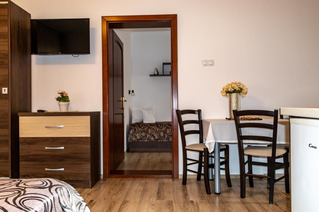 Casa Tofi Vendeghaz Aparthotel Praid Bagian luar foto