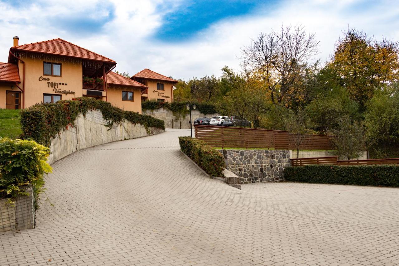 Casa Tofi Vendeghaz Aparthotel Praid Bagian luar foto